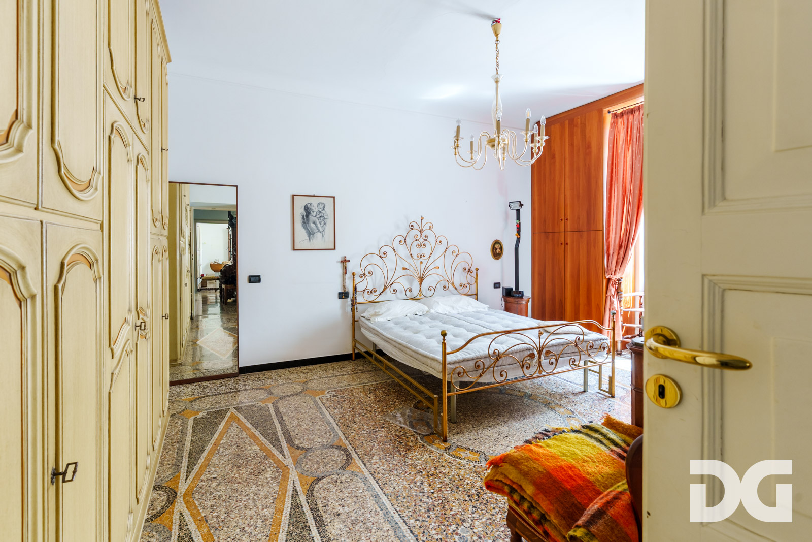 Immobiliare Del Guasta CENTRO – VIA COLOMBO ORDINATI MQ.177 