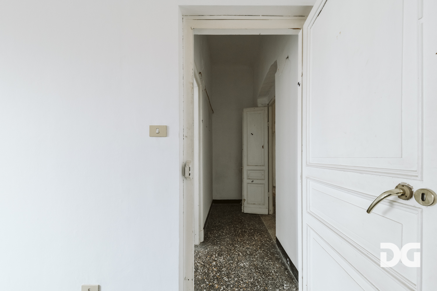 Immobiliare Del Guasta FOCE VIA CIPRO – ORDINATI E LUMINOSI MQ. 120 