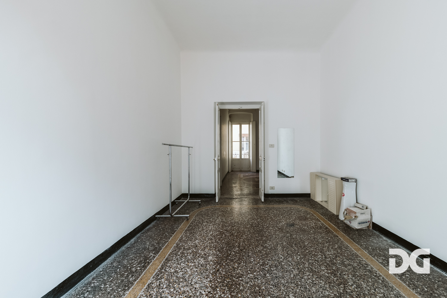 Immobiliare Del Guasta FOCE VIA CIPRO – ORDINATI E LUMINOSI MQ. 120 