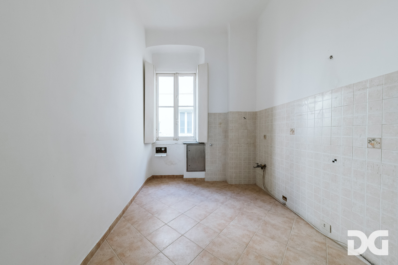 Immobiliare Del Guasta FOCE VIA CIPRO – ORDINATI E LUMINOSI MQ. 120 