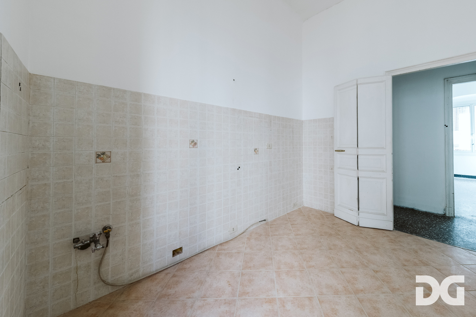 Immobiliare Del Guasta FOCE VIA CIPRO – ORDINATI E LUMINOSI MQ. 120 