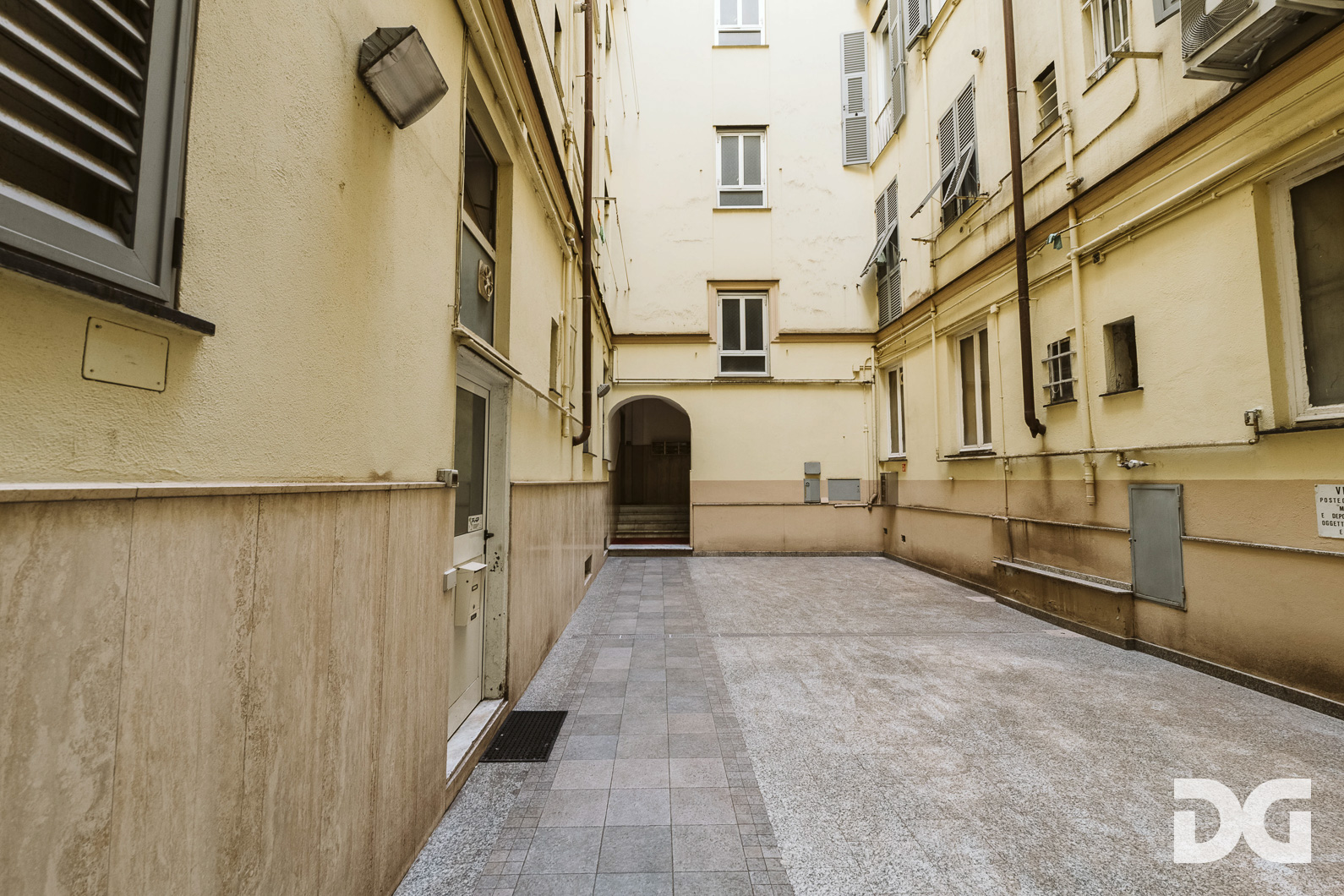 Immobiliare Del Guasta FOCE VIA CIPRO – ORDINATI E LUMINOSI MQ. 120 