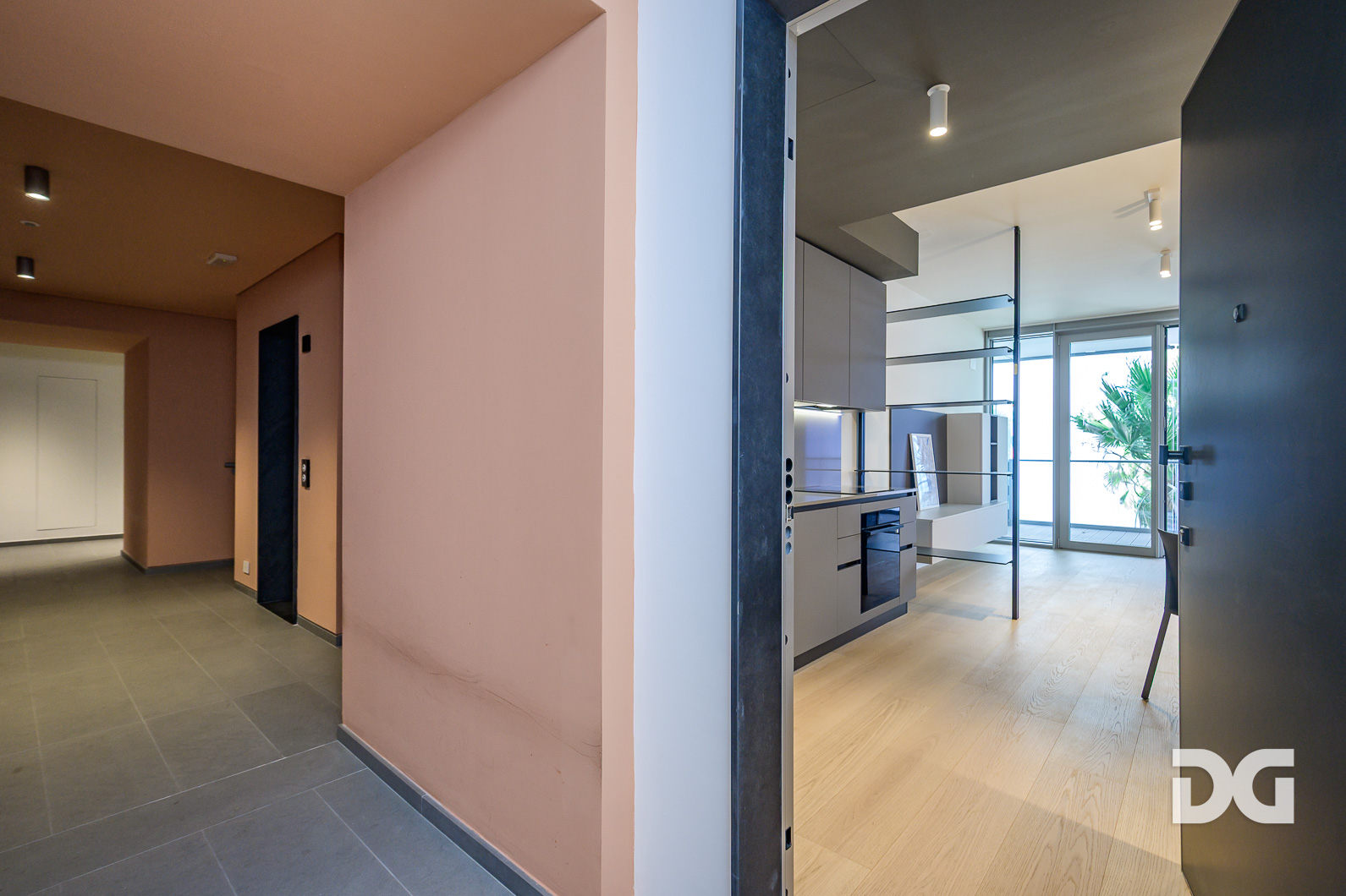 Immobiliare Del Guasta WATERFRONT DI LEVANTE – ARREDATI MQ. 64 CON TERRAZZO E POSTO AUTO 