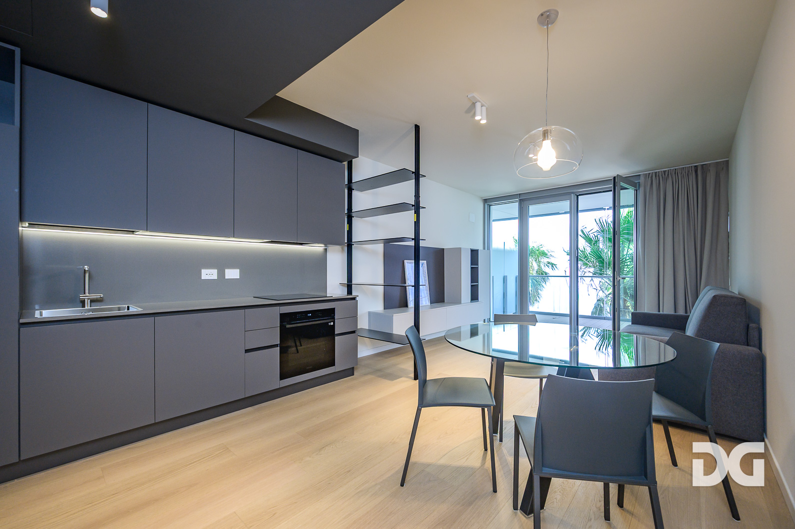 Immobiliare Del Guasta WATERFRONT DI LEVANTE – ARREDATI MQ. 64 CON TERRAZZO E POSTO AUTO 