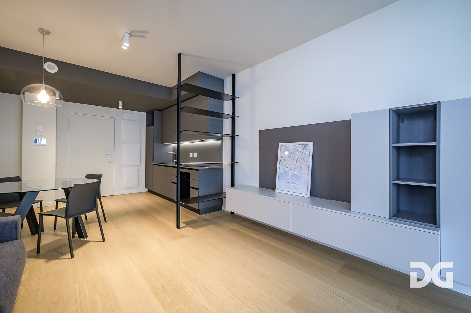 Immobiliare Del Guasta WATERFRONT DI LEVANTE – ARREDATI MQ. 64 CON TERRAZZO E POSTO AUTO 