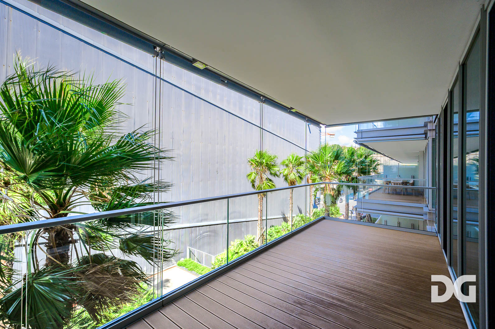 Immobiliare Del Guasta WATERFRONT DI LEVANTE – ARREDATI MQ. 64 CON TERRAZZO E POSTO AUTO 