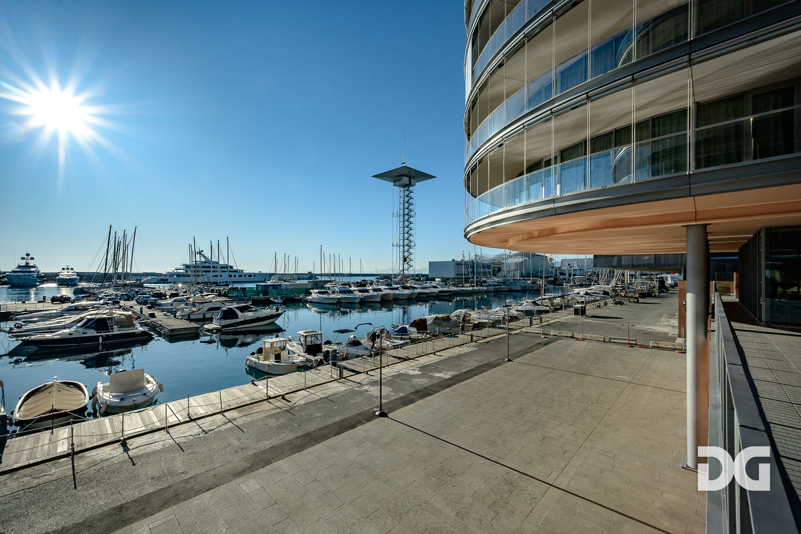 Immobiliare Del Guasta WATERFRONT DI LEVANTE – ARREDATI MQ. 64 CON TERRAZZO E POSTO AUTO 