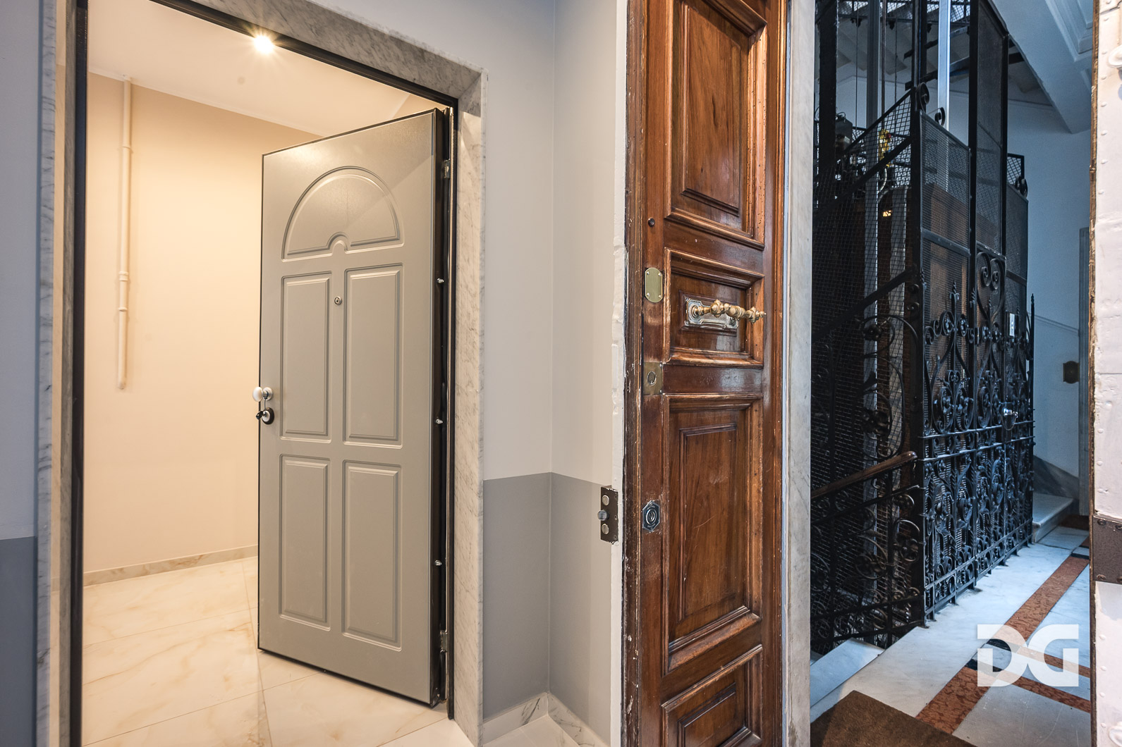 Immobiliare Del Guasta PIAZZA MANIN – RISTRUTTURATI MQ. 145 PENULTIMO PIANO 