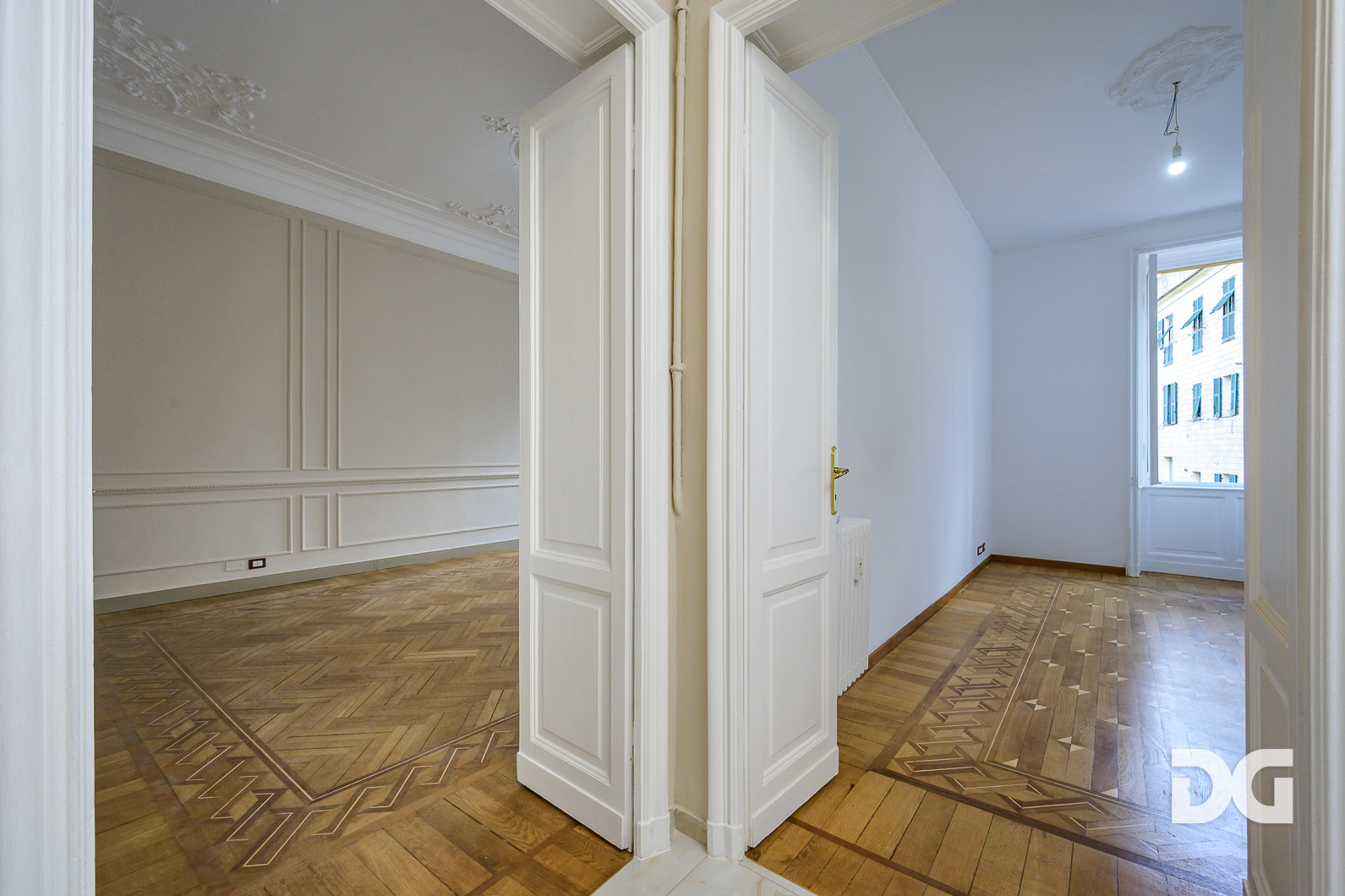 Immobiliare Del Guasta PIAZZA MANIN – RISTRUTTURATI MQ. 145 PENULTIMO PIANO 