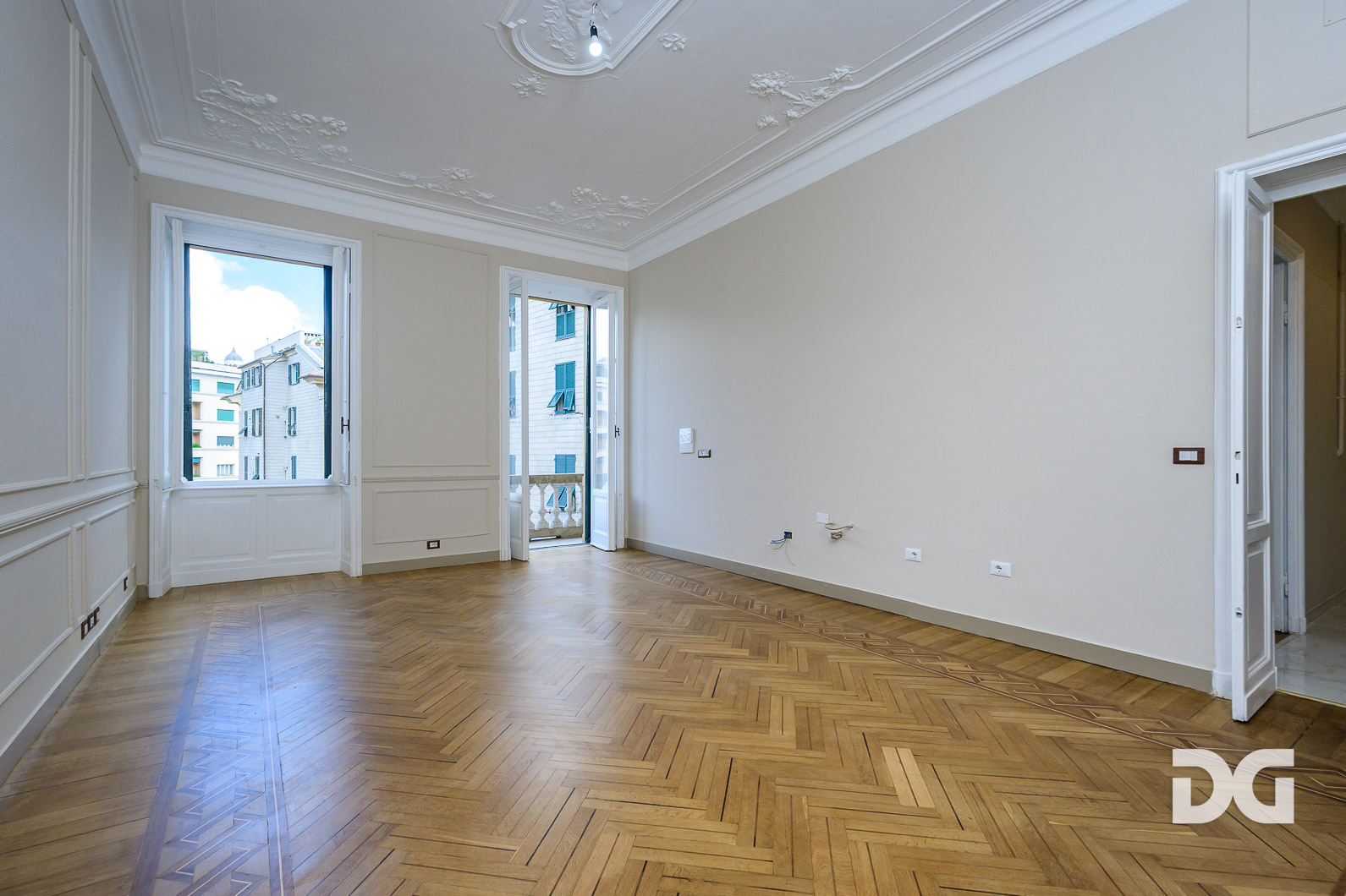 Immobiliare Del Guasta PIAZZA MANIN – RISTRUTTURATI MQ. 145 PENULTIMO PIANO 