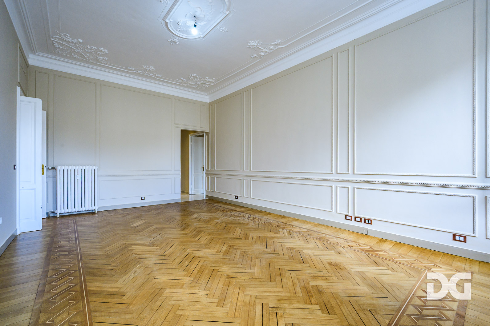 Immobiliare Del Guasta PIAZZA MANIN – RISTRUTTURATI MQ. 145 PENULTIMO PIANO 