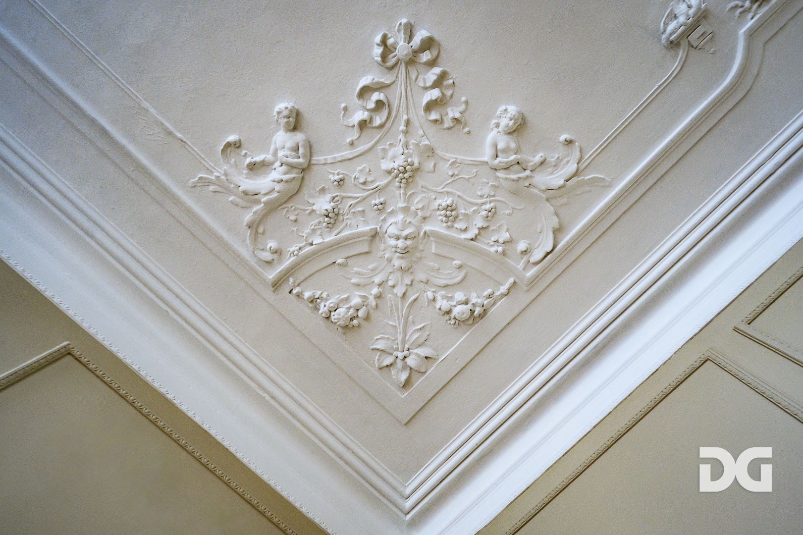 Immobiliare Del Guasta PIAZZA MANIN – RISTRUTTURATI MQ. 145 PENULTIMO PIANO 