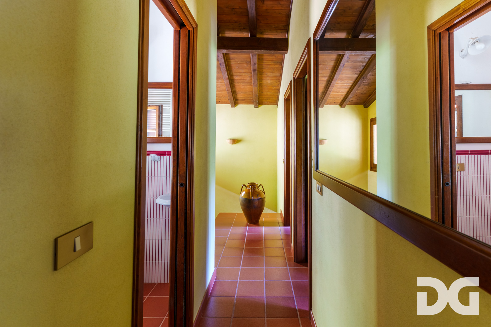 Immobiliare Del Guasta PEGLI – VILLETTA INDIPENDENTE BILIVELLO MQ.139 CON AMPIO TERRENO 