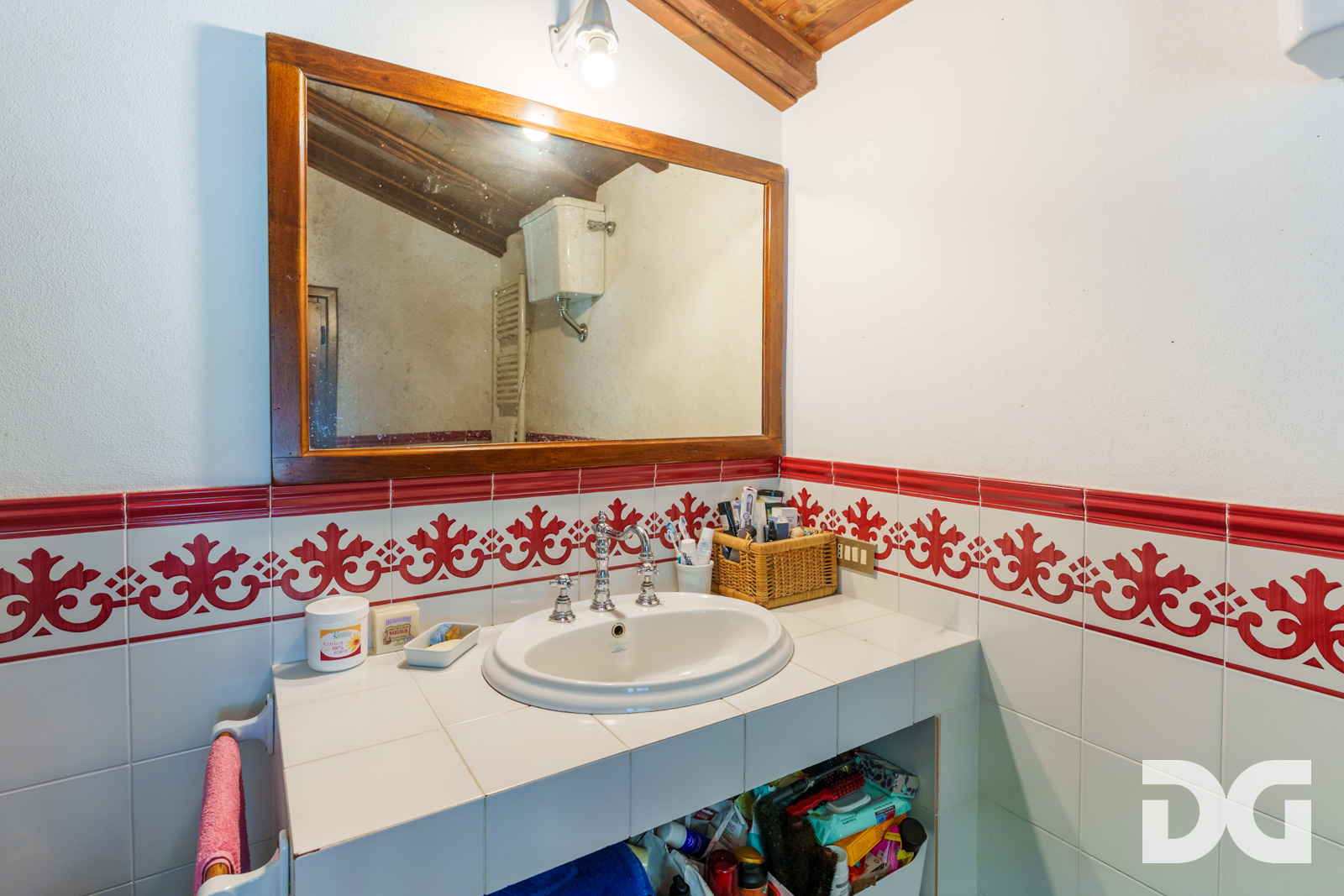 Immobiliare Del Guasta PEGLI – VILLETTA INDIPENDENTE BILIVELLO MQ.139 CON AMPIO TERRENO 