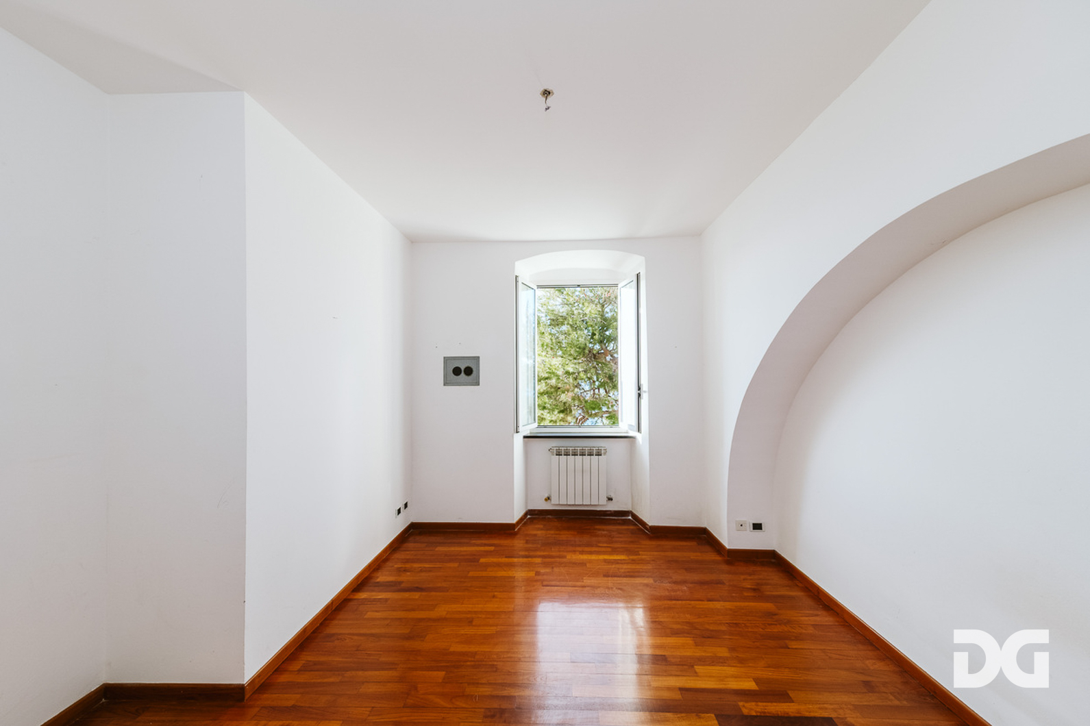 Immobiliare Del Guasta SANT’ILARIO – PANORAMICI MQ. 78 IN CONTESTO PRIVATO 