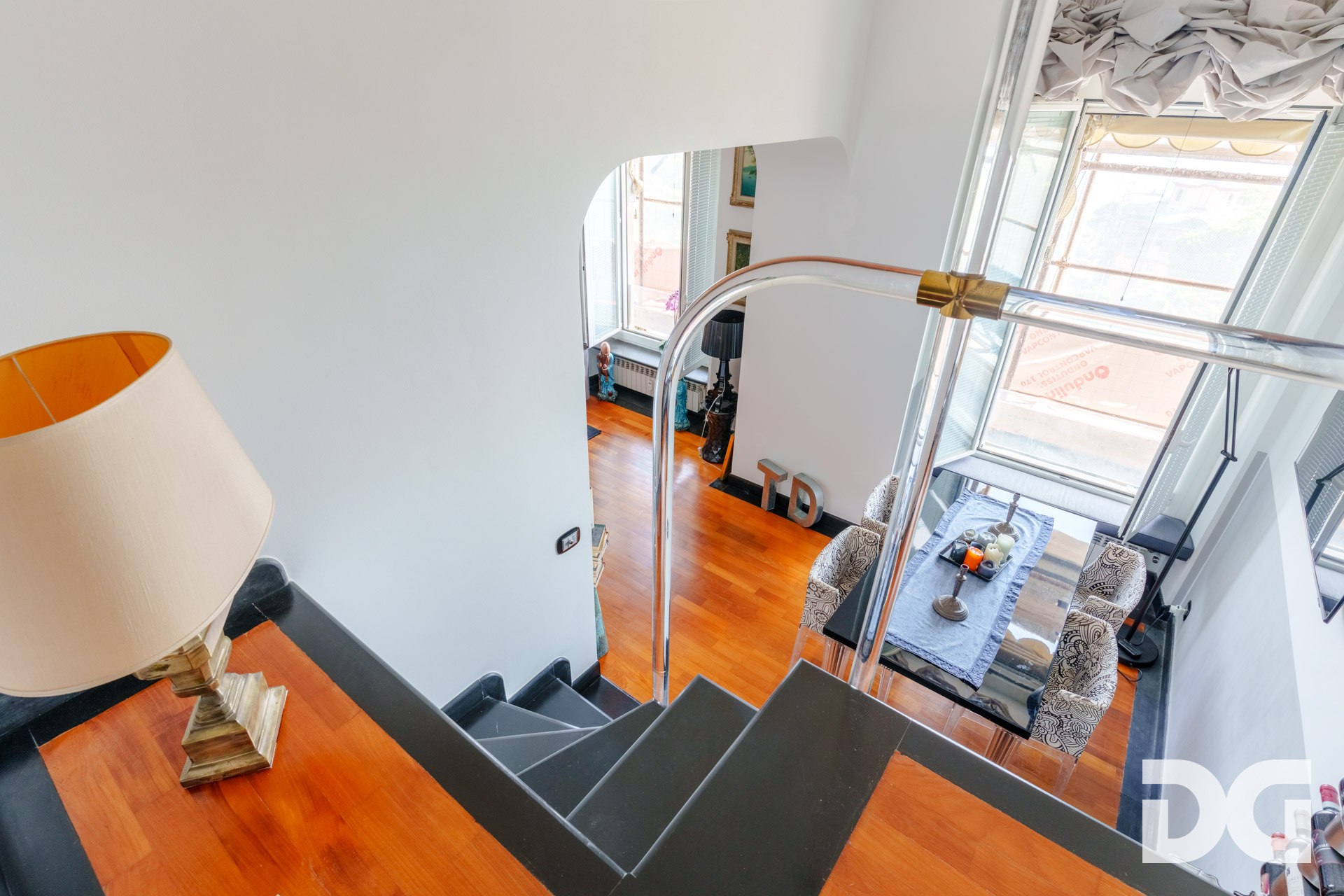 Immobiliare Del Guasta NERVI – VIA CAPOUNGO RESIDENCE EDEN PERFETTI MQ.63 CON PARCO E PISCINA 