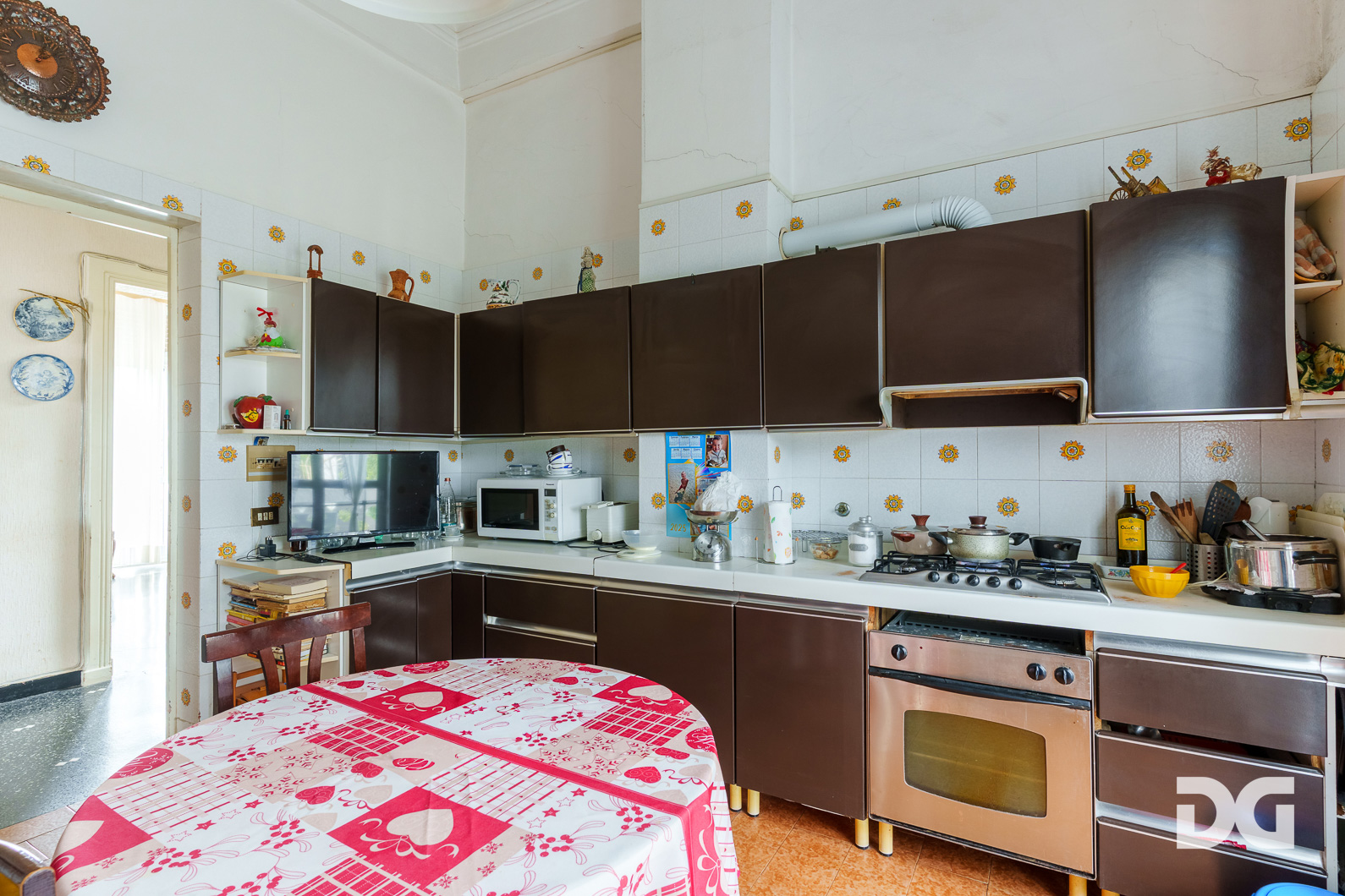 Immobiliare Del Guasta PEGLI – VIALE MODUGNO VILLA PANORAMICA MQ.337 CON GIARDINO E POSTI AUTO