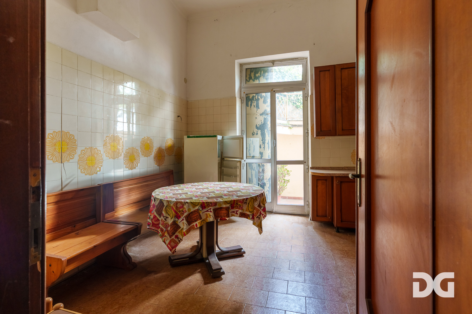 Immobiliare Del Guasta PEGLI – VIALE MODUGNO VILLA PANORAMICA MQ.337 CON GIARDINO E POSTI AUTO