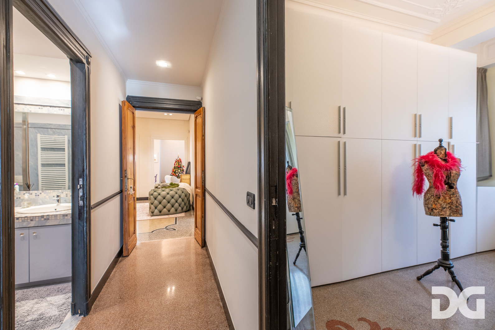 Immobiliare Del Guasta CARIGNANO – C.SO MENTANA PRESTIGIOSI MQ. 240 ULTRARIFINITI 