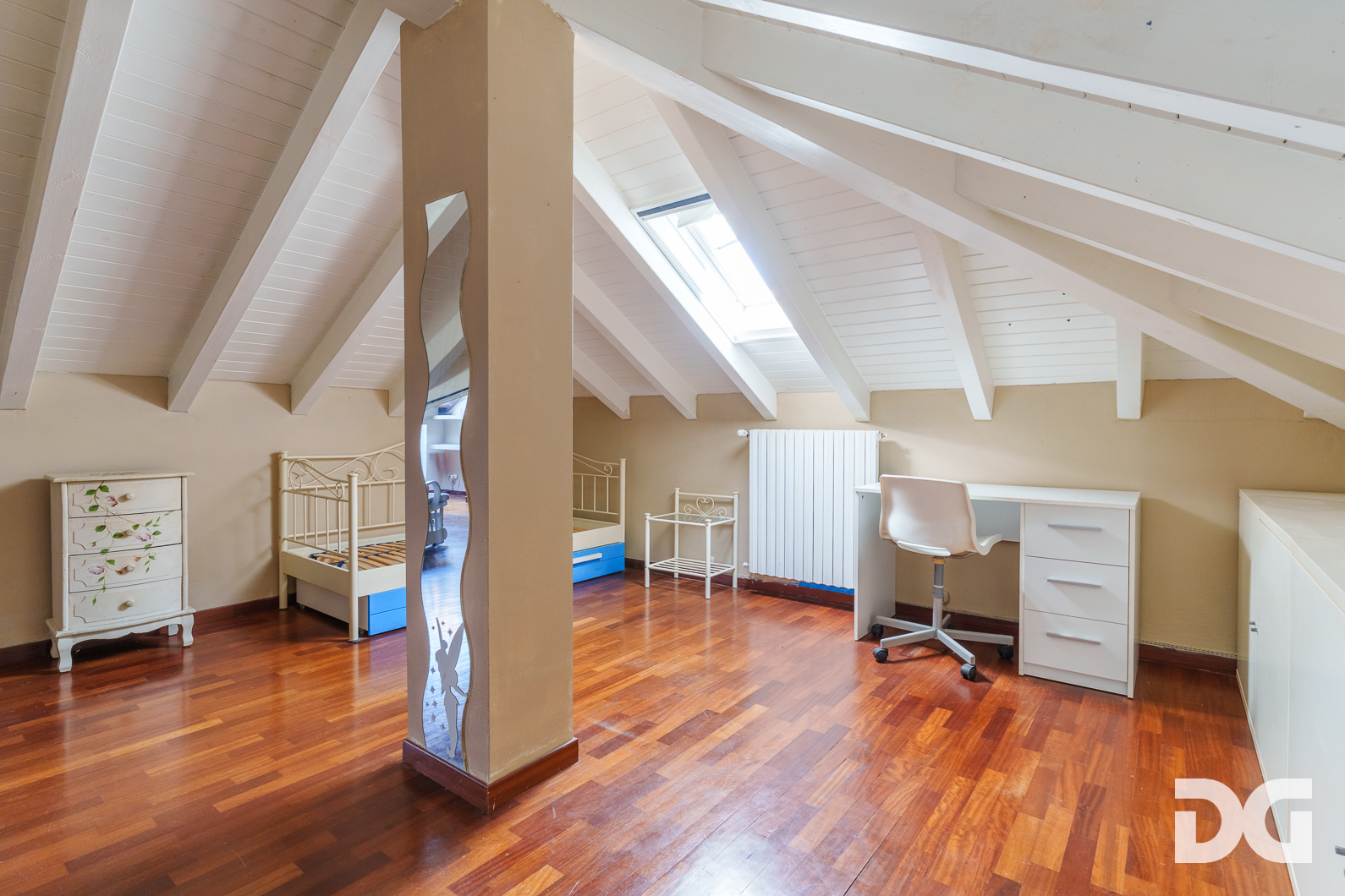 Immobiliare Del Guasta ISOLA DEL CANTONE – VIA DRITTA VILLA INDIPENDENTE MQ.360 CON AMPIO GIARDINO 