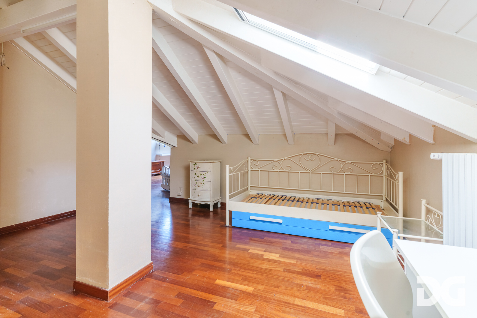 Immobiliare Del Guasta ISOLA DEL CANTONE – VIA DRITTA VILLA INDIPENDENTE MQ.360 CON AMPIO GIARDINO 