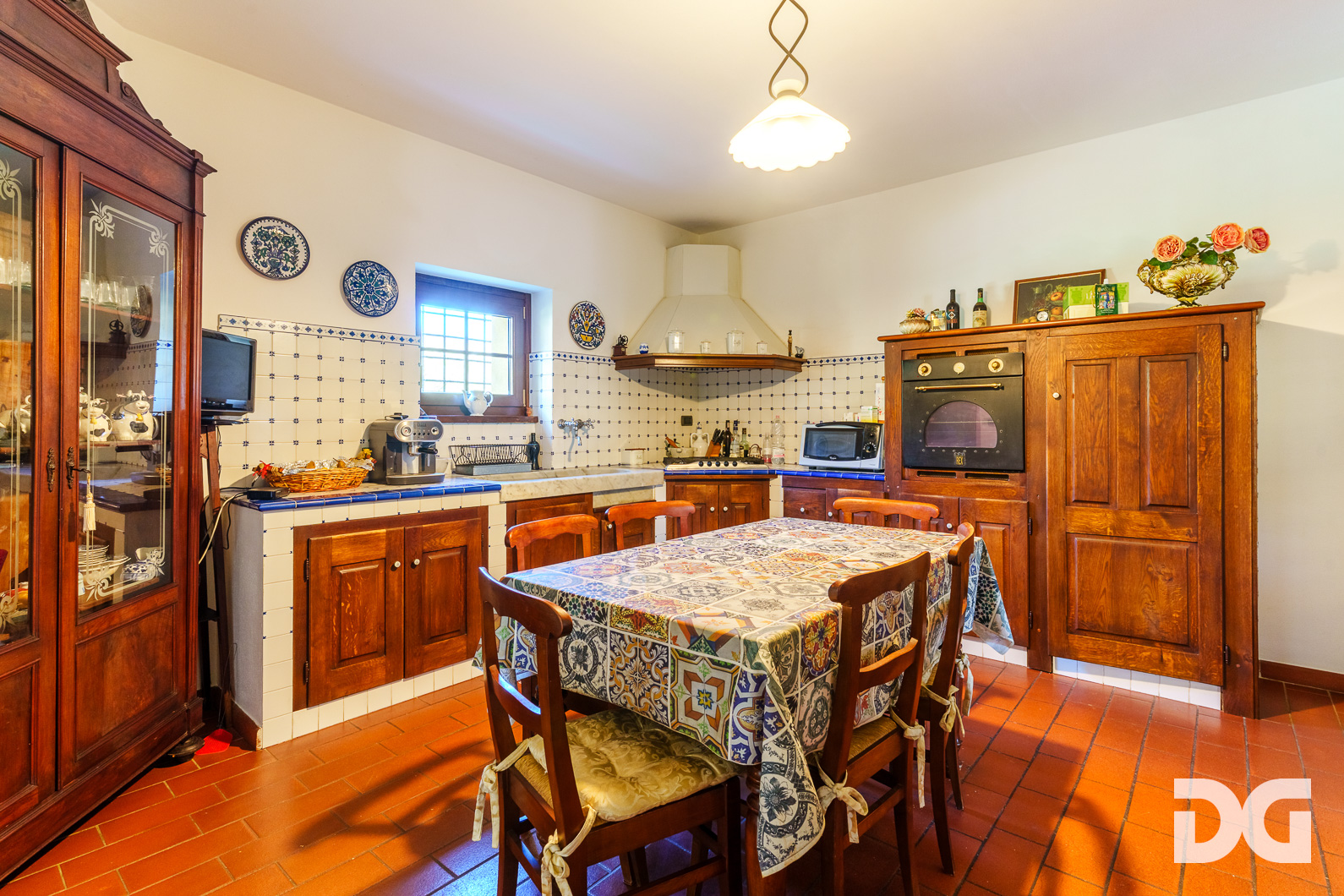 Immobiliare Del Guasta ISOLA DEL CANTONE – VIA DRITTA VILLA INDIPENDENTE MQ.360 CON AMPIO GIARDINO 