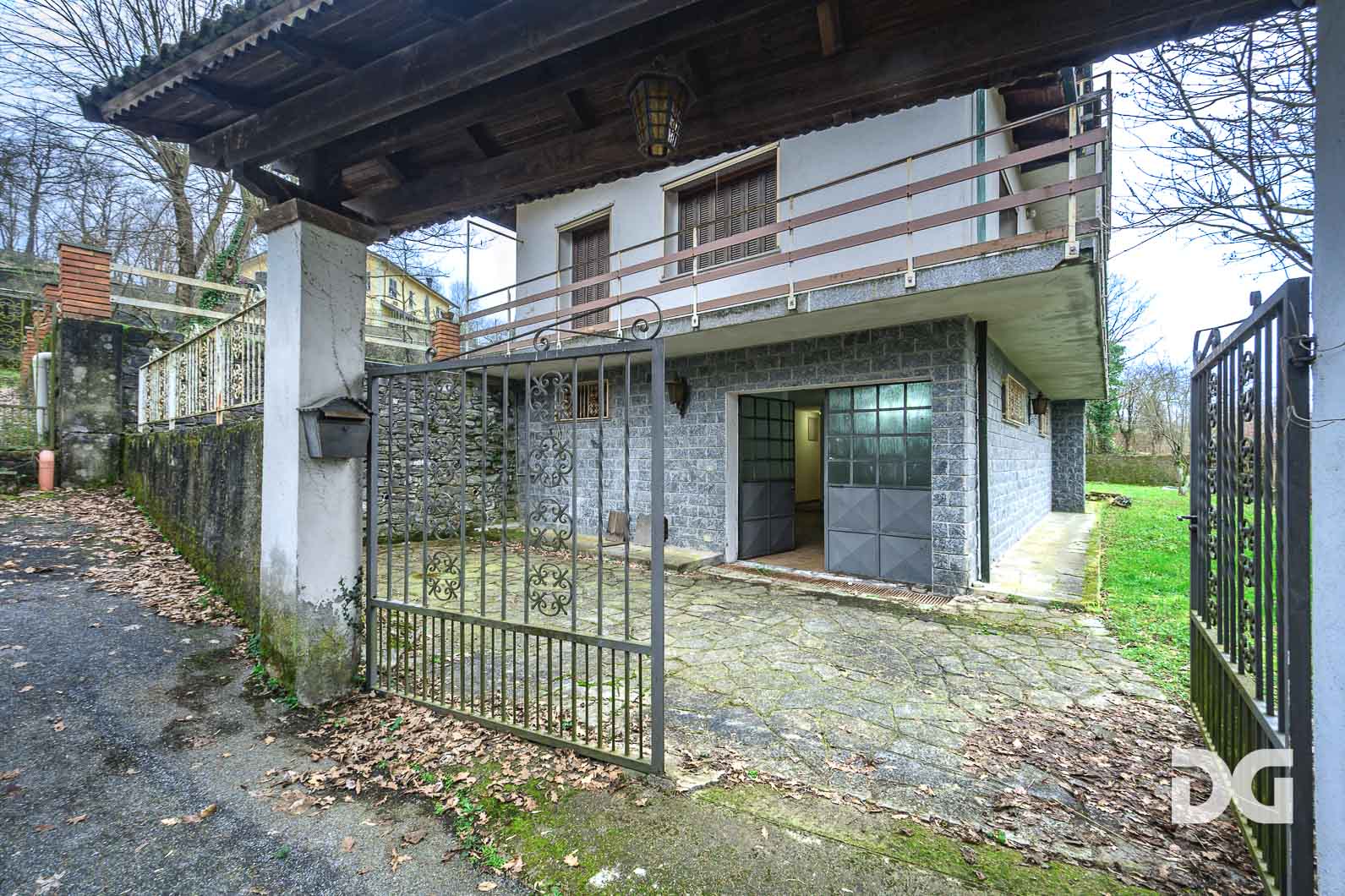 Immobiliare Del Guasta GAVI-MALVICINA – VILLA TRIPIANO MQ. 262 CON GIARDINO E BOX 